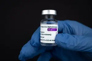 AstraZeneca отзывает вакцину против коронавируса по всему миру
